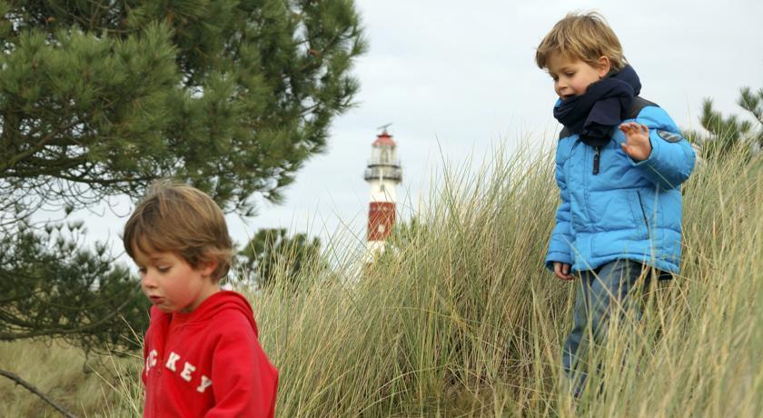 Aphrodite Met Zonnig Terras, Eigen Keuken, Verwarmd Hotel-Zwembad, Nabij Dorp, Duinen En Strand Hollum  Exteriör bild